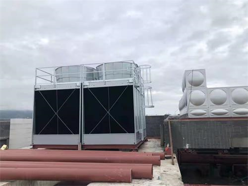 冷卻塔噪聲治理廠家要選擇什么樣的(酒店冷卻塔噪聲治理)